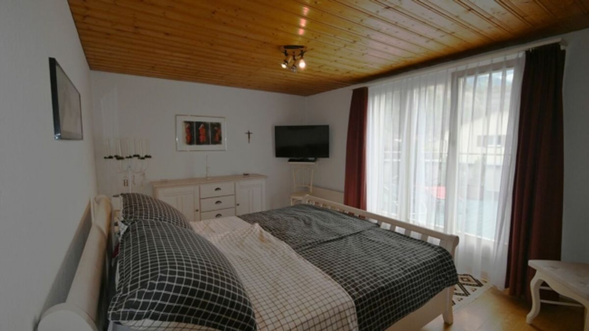 Gepflegtes, einseitig angebautes 5-Zimmer-Einfamilienhaus - 11