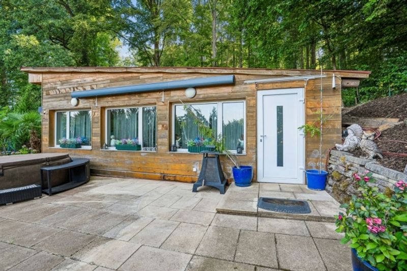 EINZIGARTIGE LUXUSRESIDENZ MIT PARKÄHNLICHER GARTENANLAGE - 12