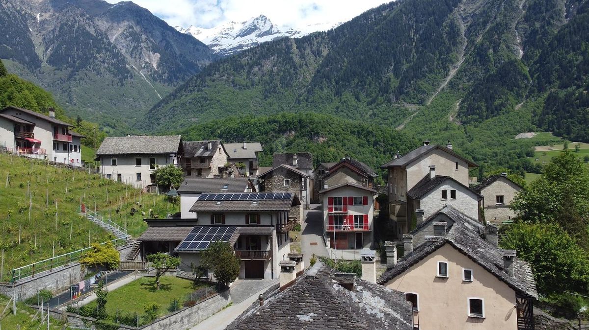 RINNOVATA,MODERNA IN ZONA SOLEGGIATA E TRANQUILLA - 3