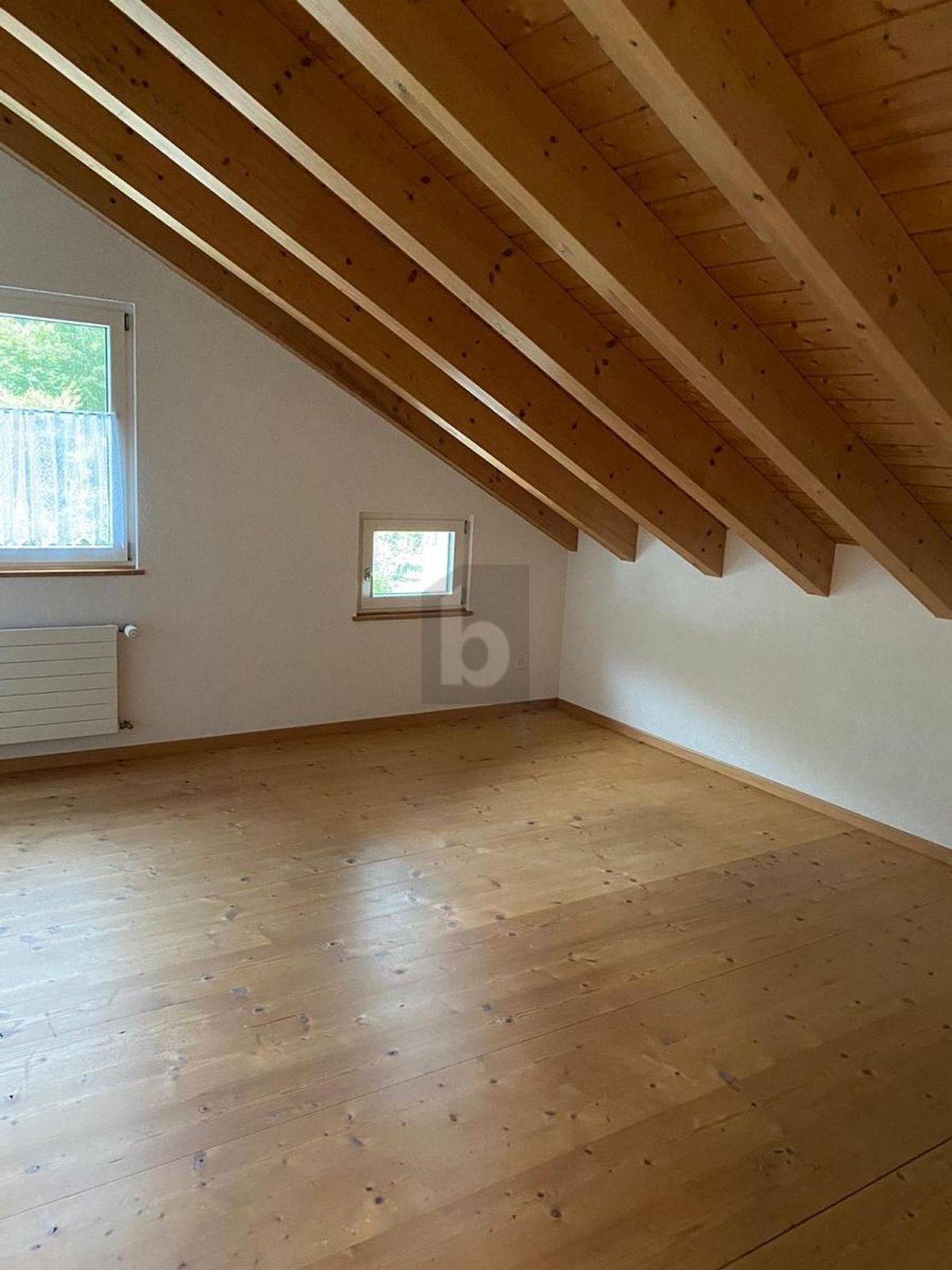 RENOVIERT MIT VIEL PLATZ FÜR DIE FAMILIE - 0