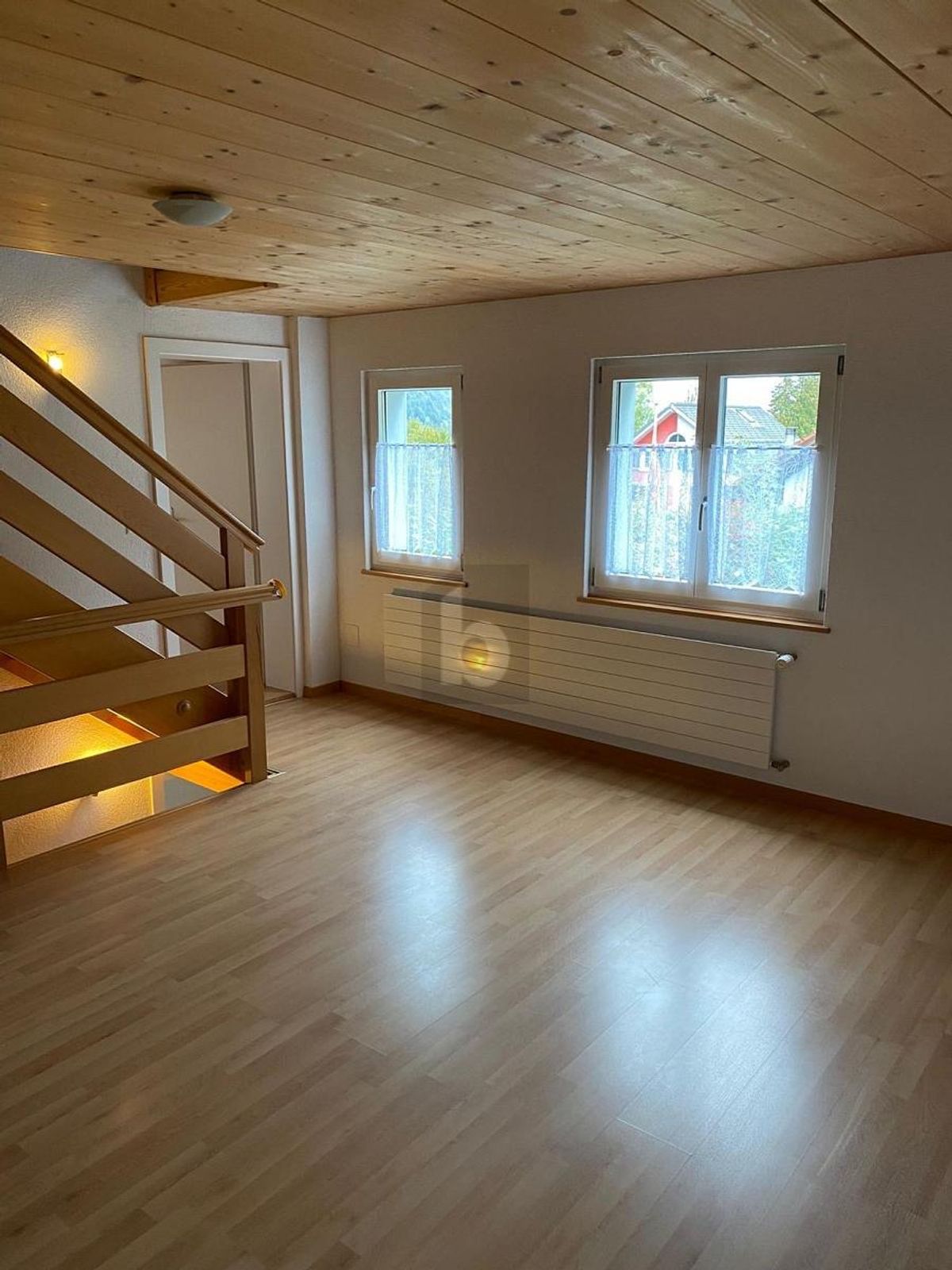 RENOVIERT MIT VIEL PLATZ FÜR DIE FAMILIE - 1