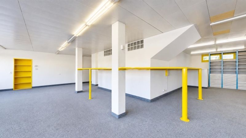 Lokal an bester Frequenzlage - 2