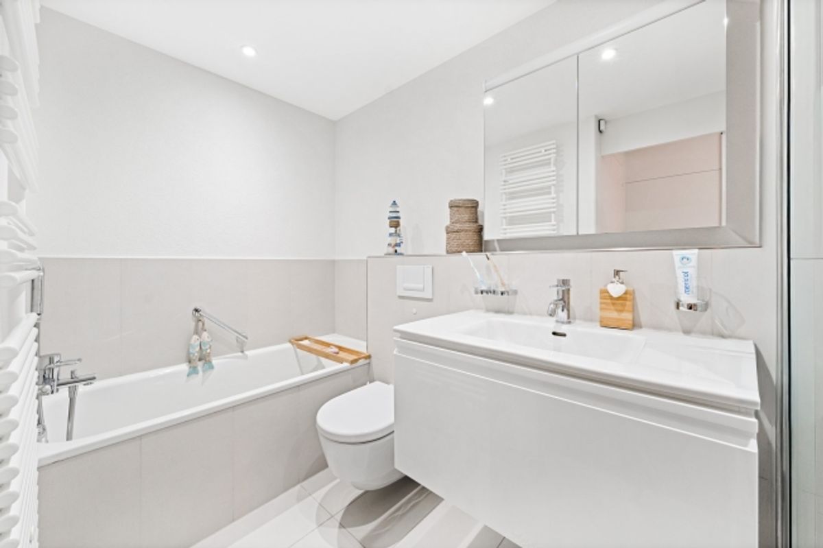 Grosszügige Wohnung mit modernem Ausbau - 4