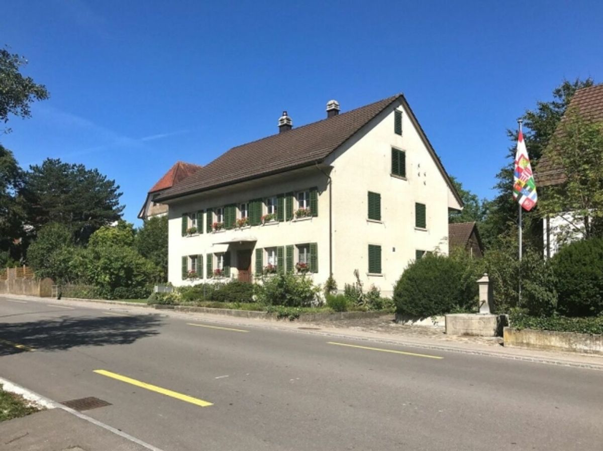 Renovierte 6-Zimmerwohnung mit viel Charme und privatem Garten! - 10