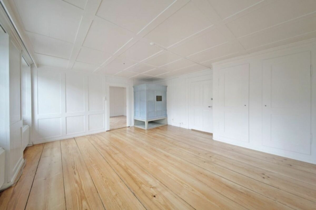 Renovierte 6-Zimmerwohnung mit viel Charme und privatem Garten! - 2