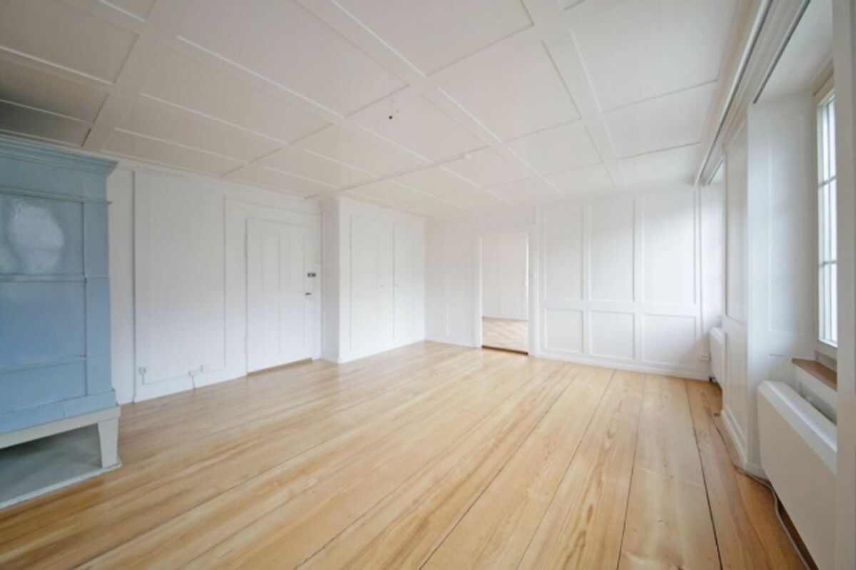 Renovierte 6-Zimmerwohnung mit viel Charme und privatem Garten! - 4