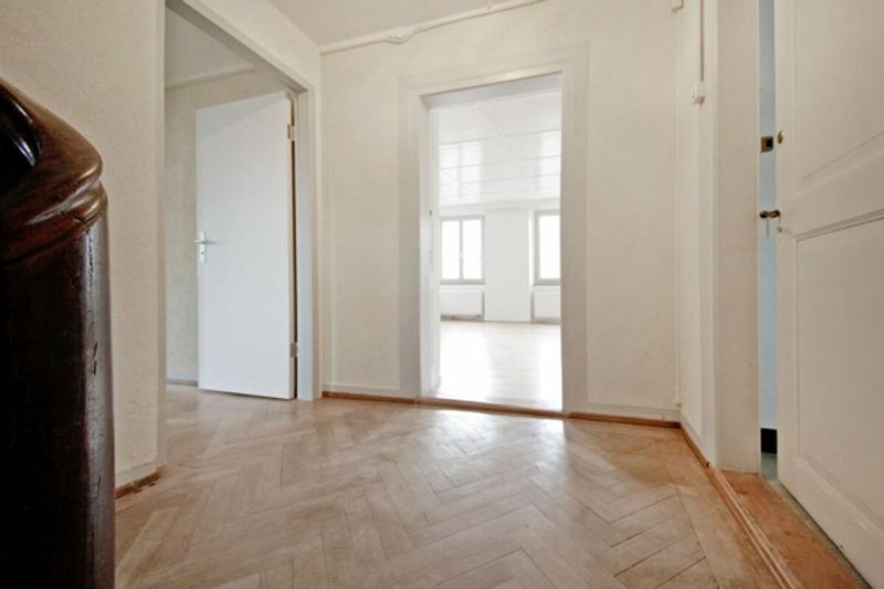 Renovierte 6-Zimmerwohnung mit viel Charme und privatem Garten! - 7