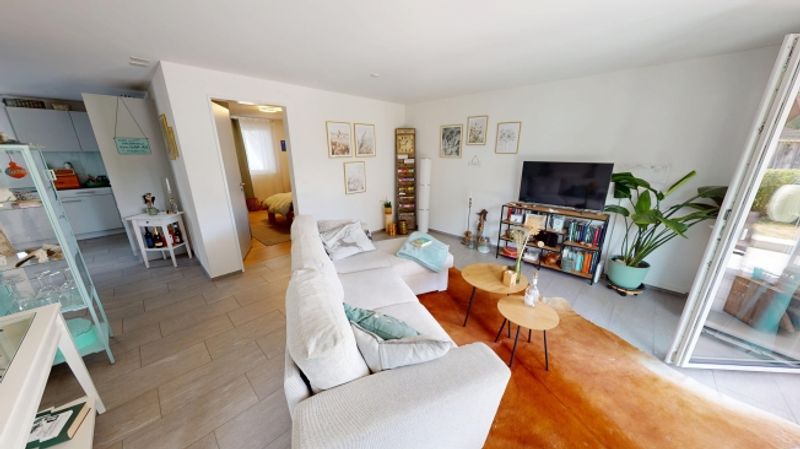 Helle 2.5-Zimmer-Wohnung mit Sitzplatz in Berg am Irchel kaufen - 2