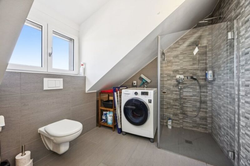 STILVOLLE 3.5 ZIMMER DACHWOHNUNG NÄHE BODENSEE - 5