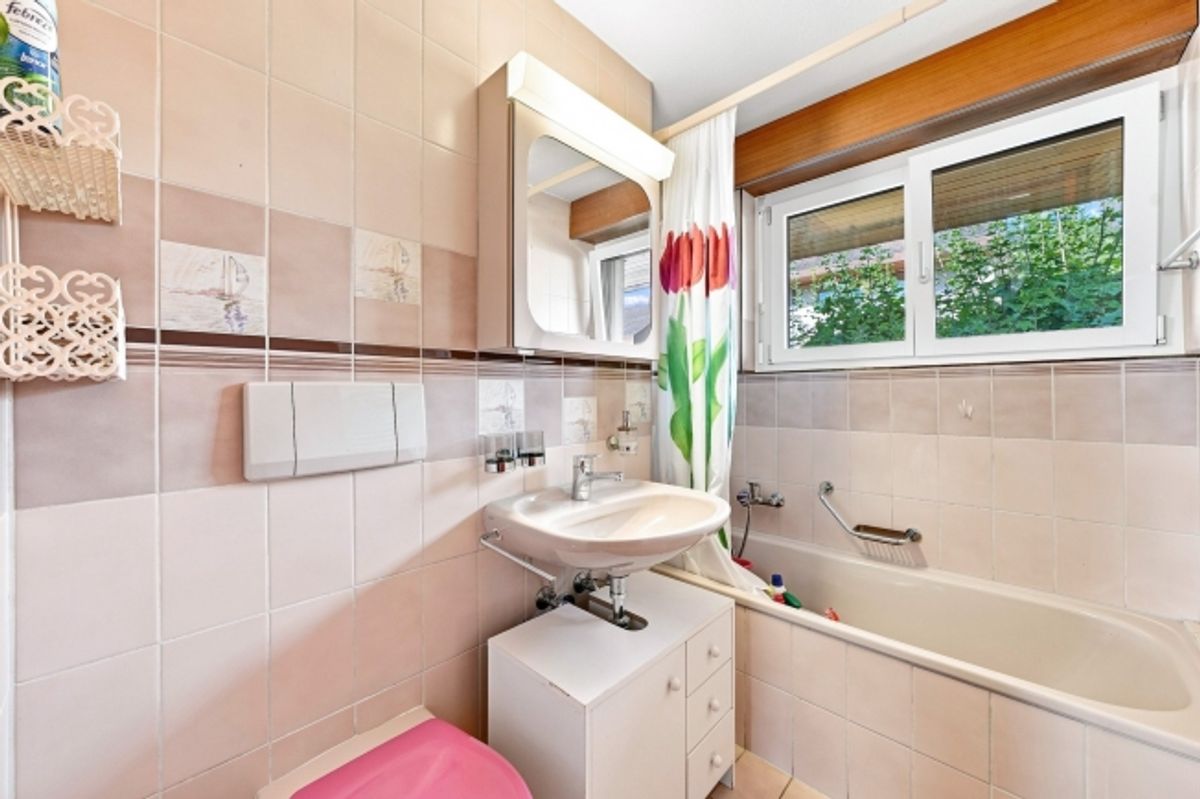 Grosszügiges Zuhause mit Weitblick - 4