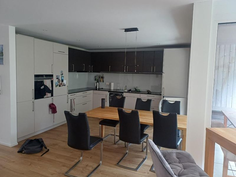 Dachwohnung 3.5 Zimmer mit Loggia und Balkon - 1