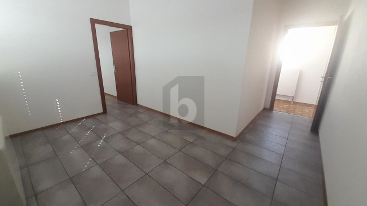 SPACIEUX, MODERNE ET IDÉALEMENT SITUÉ - 3