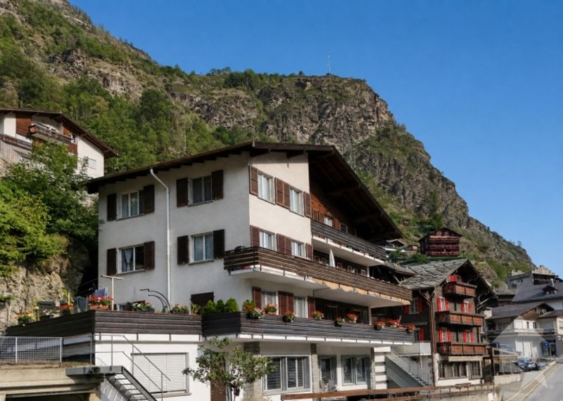 Praktische 4,5-Zimmer-Wohnung mit Garage - 2
