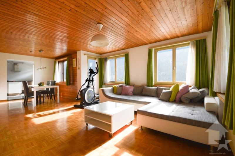 Praktische 4,5-Zimmer-Wohnung mit Garage - 6