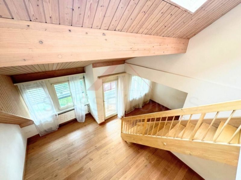Grosszügige 4.5-Zimmer-Maisonettewohnung mit Galerie und Cheminée in 8603 Schwerzenbach - 5
