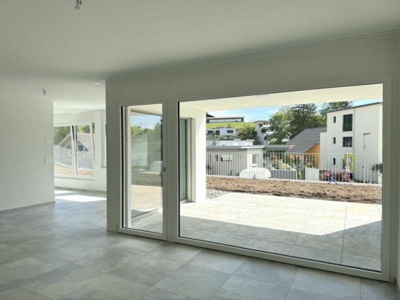 GROSSZÜGIGE PARTERREWOHNUNG MIT GEDECKTEM SITZPLATZ - 4