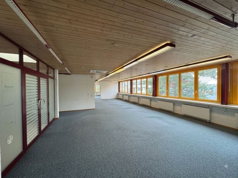 366 m² - Moderne Bürofläche - hell, flexibel & top angebunden in Münsingen - 3