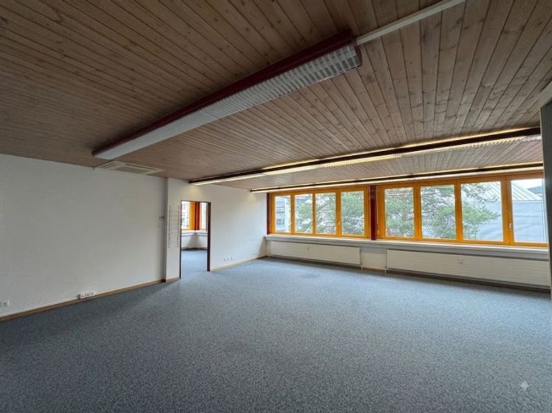 366 m² - Moderne Bürofläche - hell, flexibel & top angebunden in Münsingen - 4