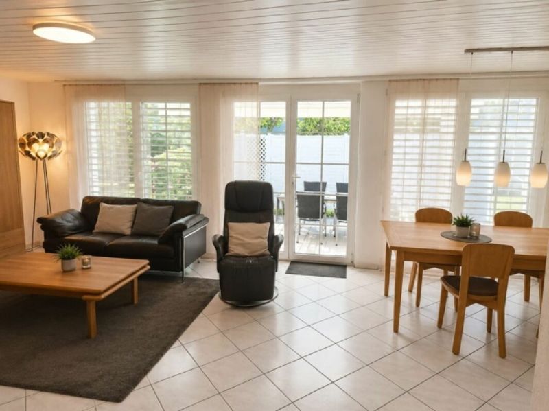 Modernes Zwei-Generationen-Haus an attraktiver kinderfreundlicher Lage - 13