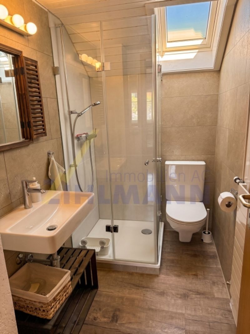 4.5-Zimmer-Hausteil mit grosszügigen Räumen - 9