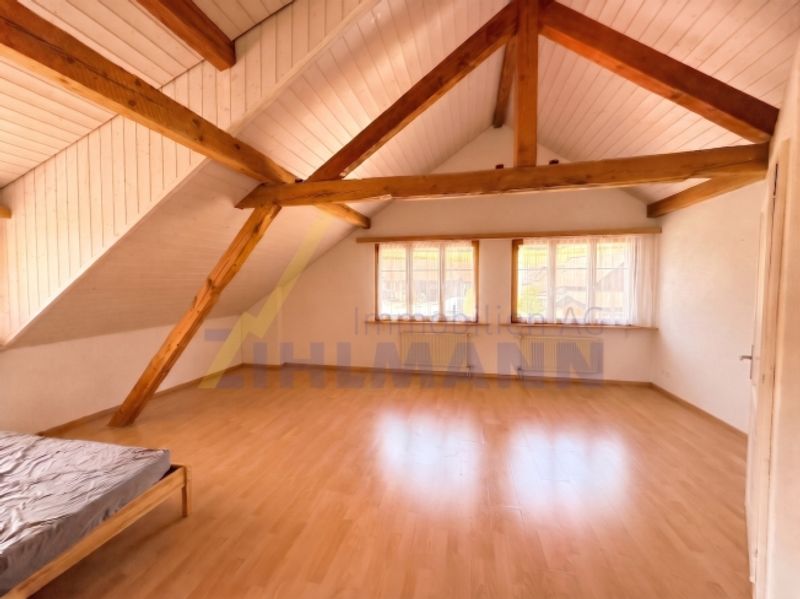 4.5-Zimmer-Hausteil mit grosszügigen Räumen - 10