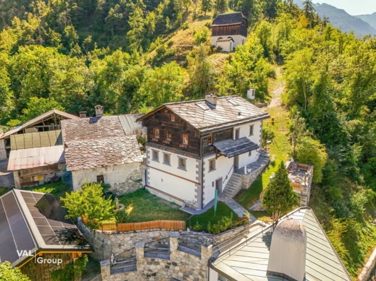 Ein Haus mit Geschichte, Seele und seltenem Charakter - 0