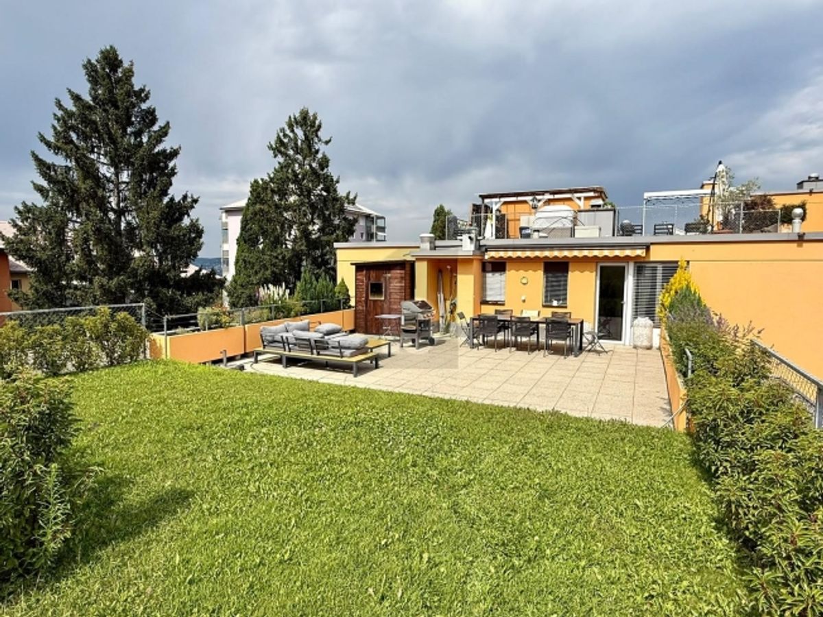 MODERN MIT GROSSER TERRASSE UND CHEMINÉE - 0