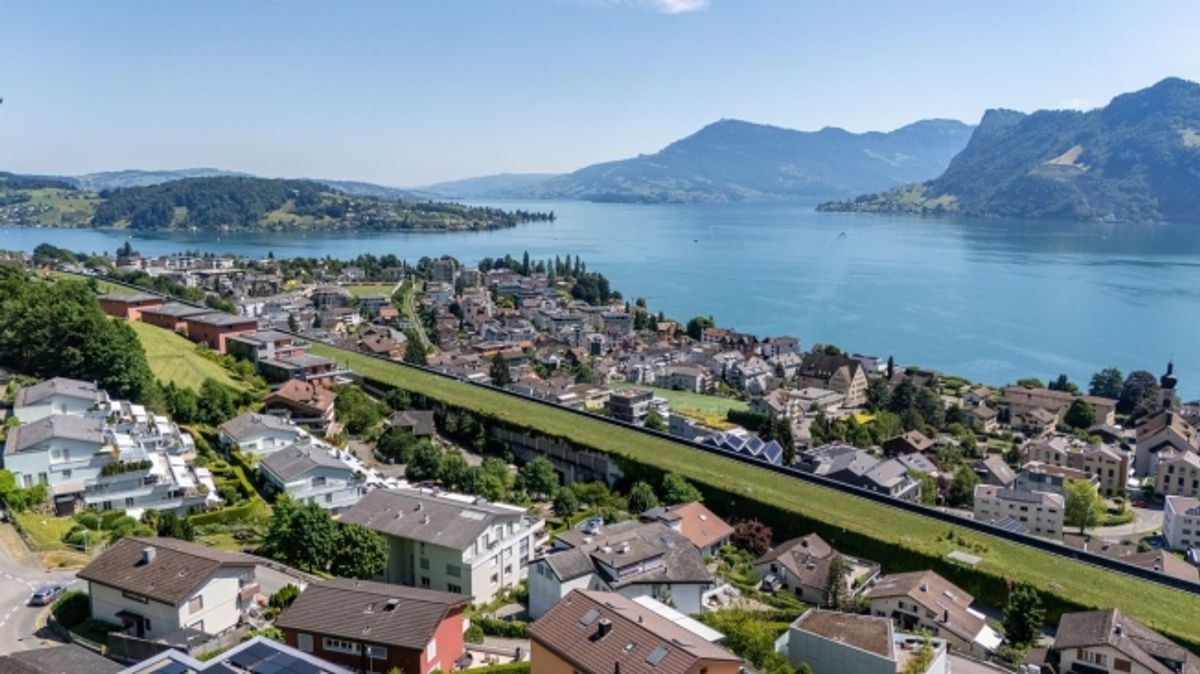 Panorama-Wohnung - Aussichtslage - Interessanter Steuerstandort in Hergiswil - 1