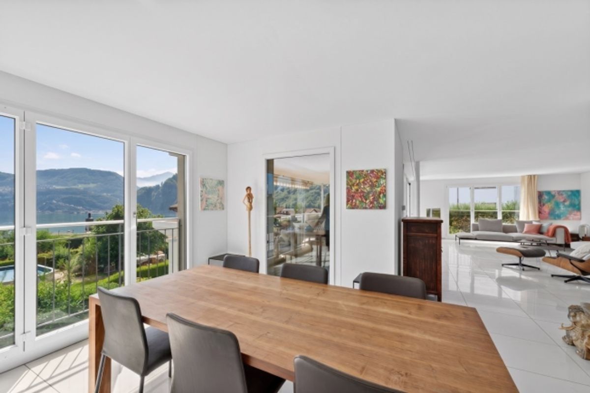 Panorama-Wohnung - Aussichtslage - Interessanter Steuerstandort in Hergiswil - 2