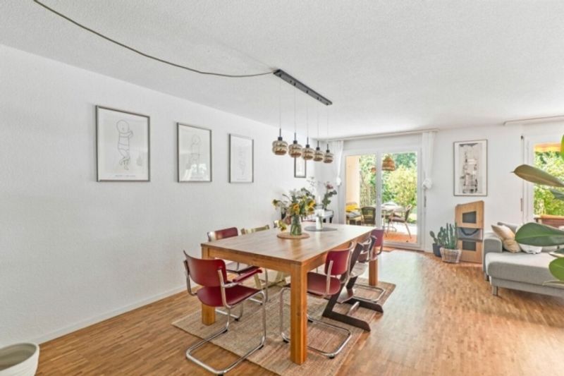 Haus mit grossem Umschwung zentral gelegen - 10