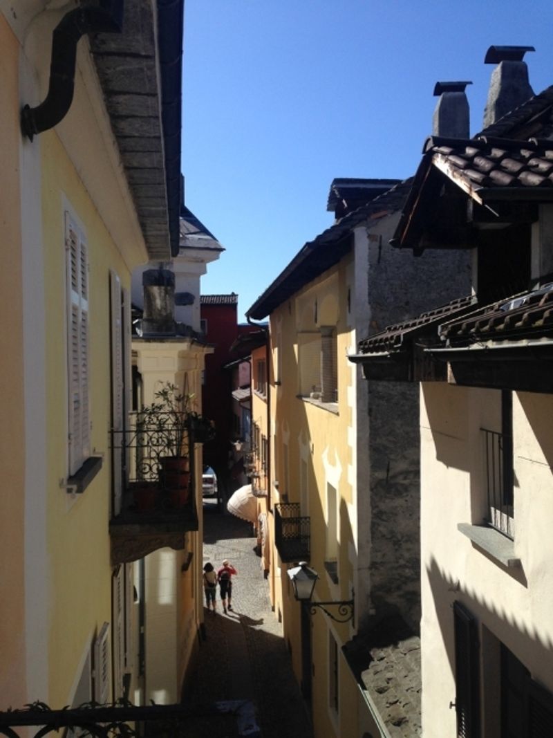 ASCONA,  MÖBLIERTE 1 1/2 ZIMMERWOHNUNG  ZU VERMIETEN - 1