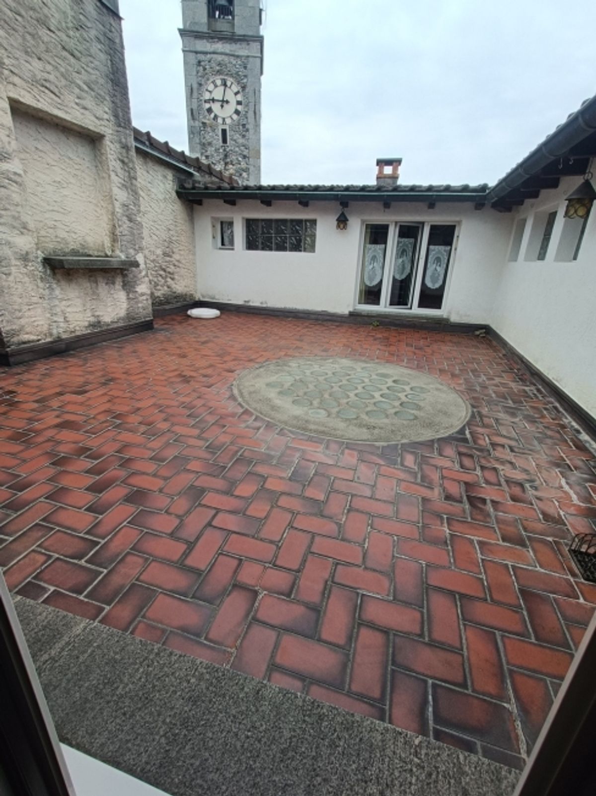 ASCONA,  MÖBLIERTE 1 1/2 ZIMMERWOHNUNG  ZU VERMIETEN - 3