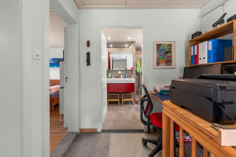 Charmante, modernisierte Doppeleinfamilienhaus-Hälfte mit viel Grün - 8