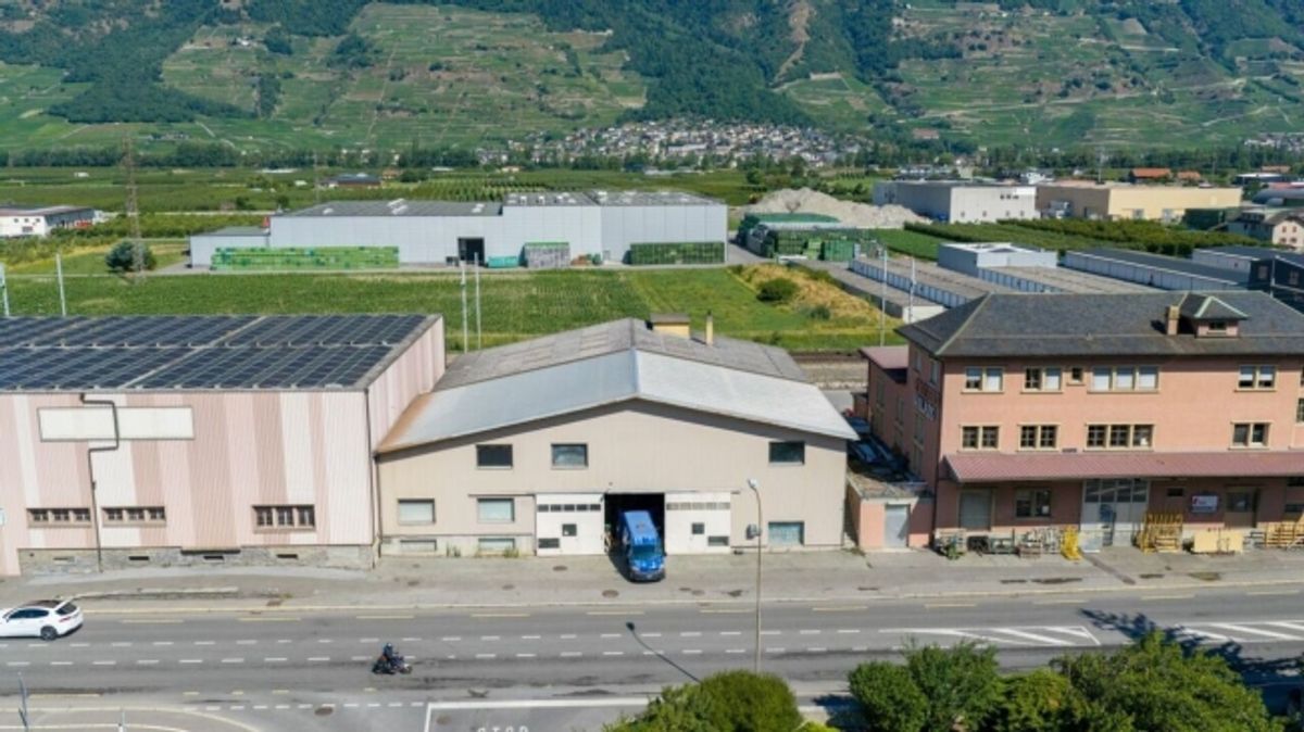 Geschäftshalle zum Verkauf - 0