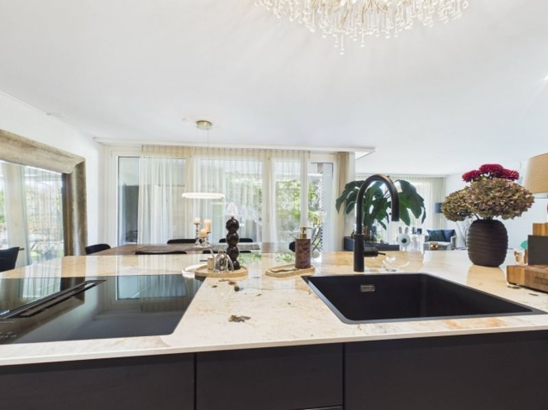 Moderne 3.5-Zimmer Gartenwohnung an top Lage - 4
