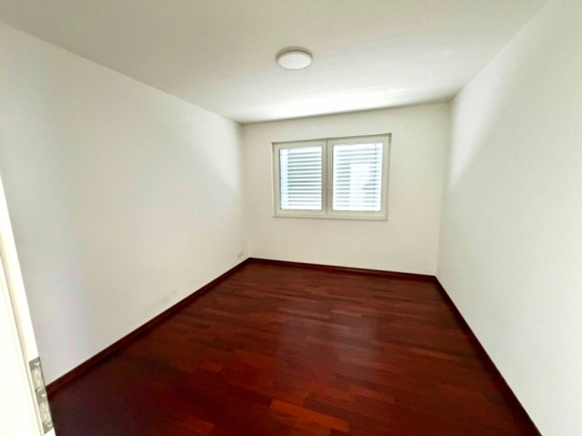Neuwertige 4.5 Zimmer Attika-Wohnung - 9