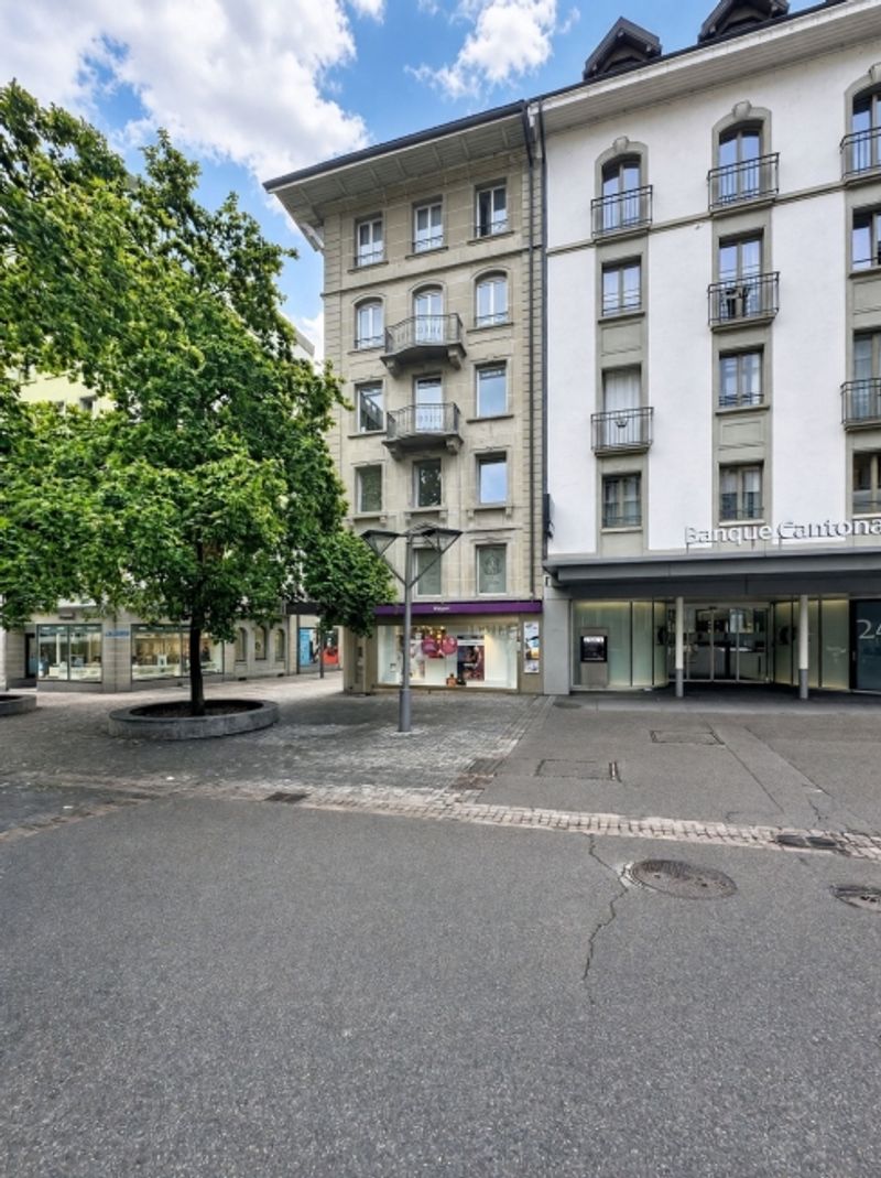 Im Herzen von Fribourg! 
Prächtige 2,5-Zimmer-Wohnung mit zwei Balkonen - 2
