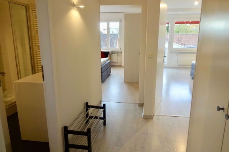 Furnished room in modernised apartment in a top location - 11