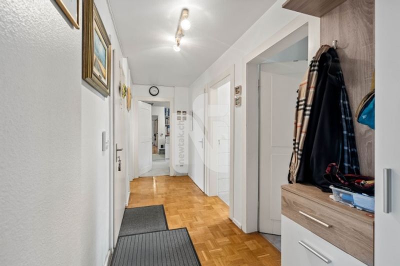 Grosszügiges Wohnen mit Balkon und Gemeinschaftsgarten in Basel - 1