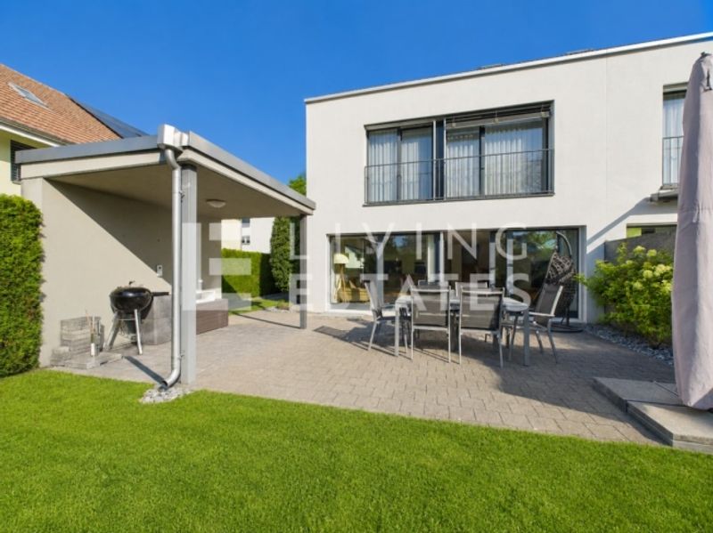 VIEL PLATZ FÜR DIE GANZE FAMILIE AN TOP LAGE - 1