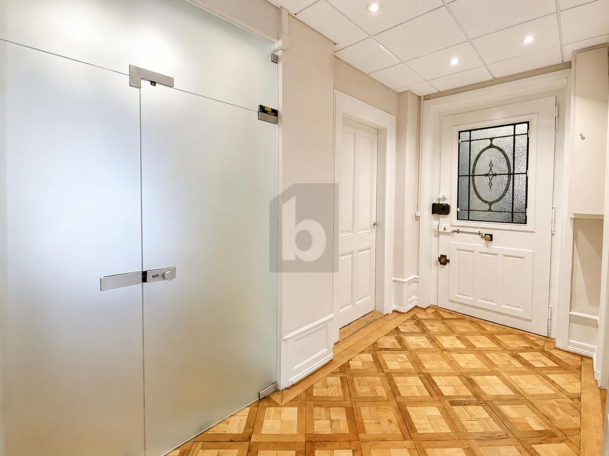 MAGNIFIQUES BUREAUX AUX BASTIONS - 2