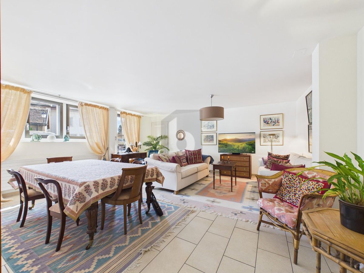 ÉLÉGANT LOGEMENT MEUBLÉ AU CHARME CONTEMPORAIN - 0