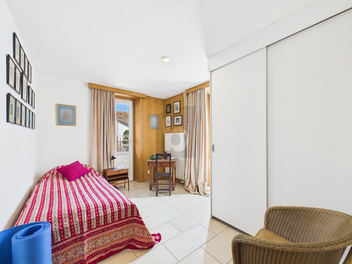 ÉLÉGANT LOGEMENT MEUBLÉ AU CHARME CONTEMPORAIN - 3