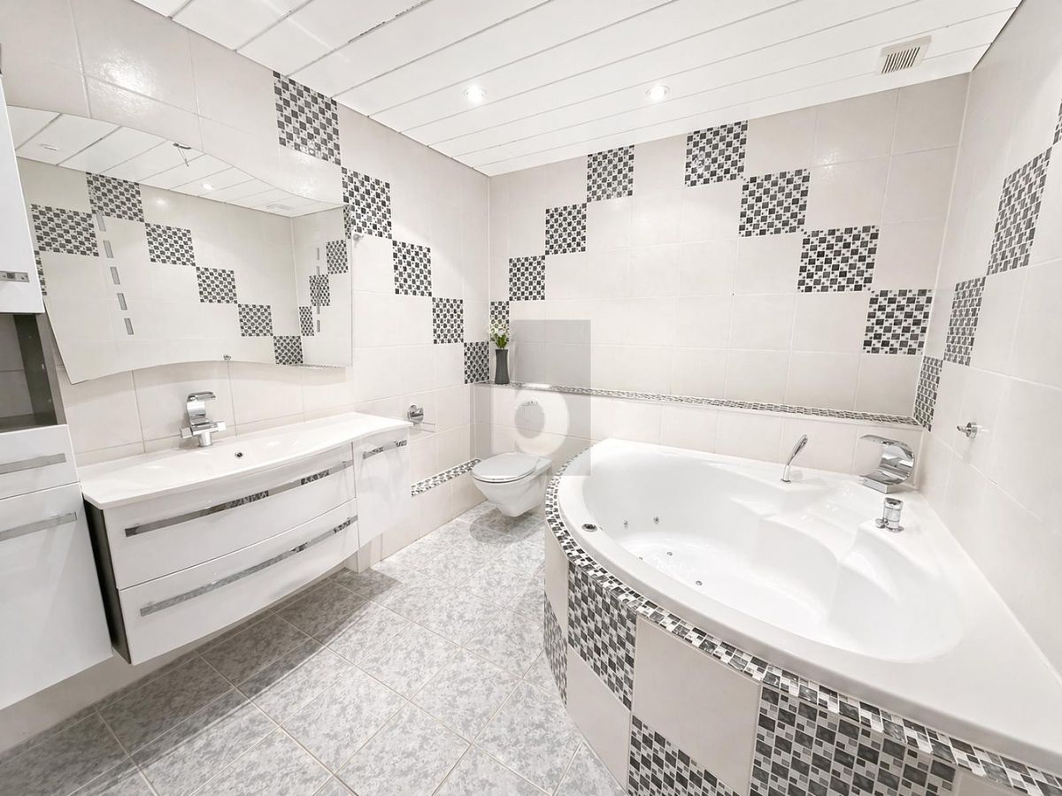 VIELFÄLTIG NUTZBAR MIT KÜCHE UND BADEZIMMER - 2