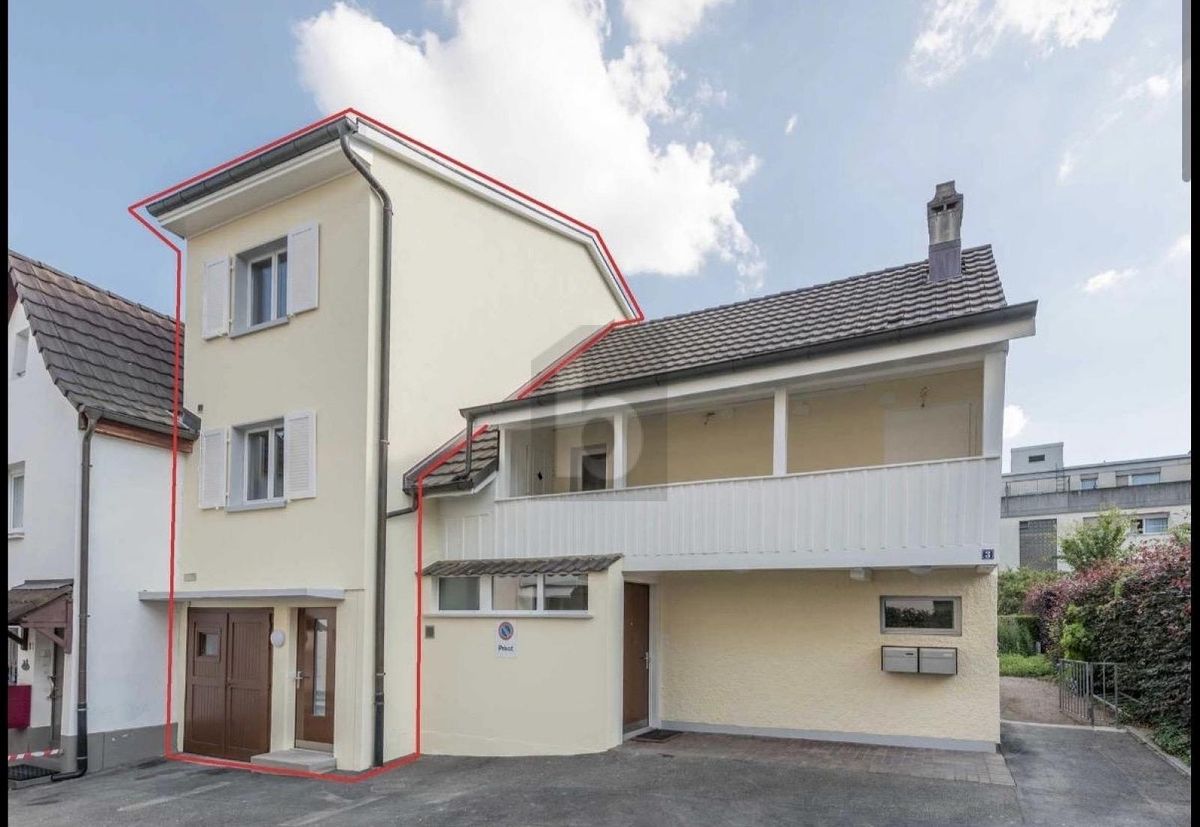 STILVOLL UND RENOVIERT AUF ZWEI ETAGEN - 0