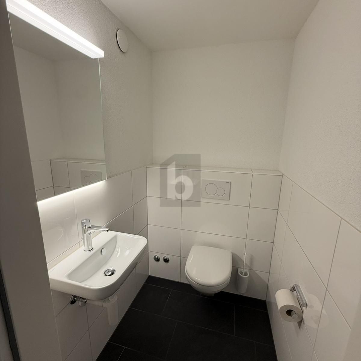 RESERVIERT - 4