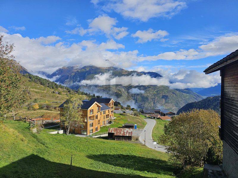 GROSSZÜGIG MIT BERGBLICK - 1