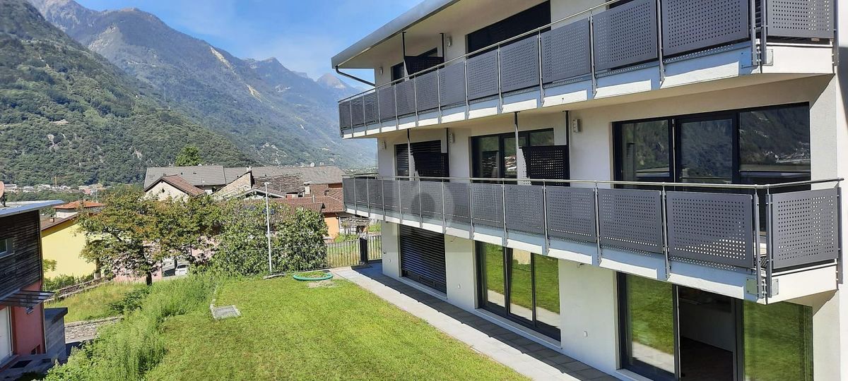 PARCHEGGI IN AUTORIMESSA O ESTERNI - 1