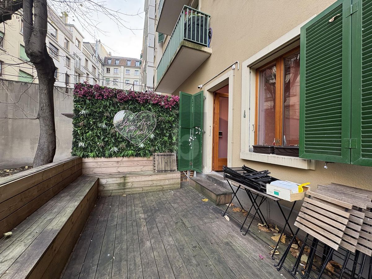 RESTAURANT À PLAINPALAIS AVEC BELLE RENTABILITÉ ! - 2