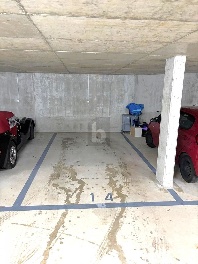 PARKING NEUF EN SOUS-SOL AU CUR DU VILLAGE ! - 1